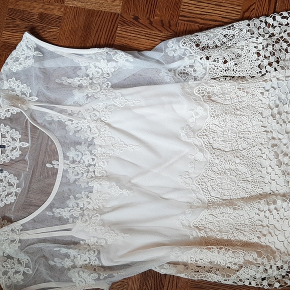 Top - Picture 2 of 3